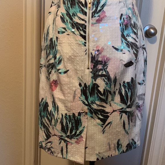 H&M sequined tropical floral mini skirt in pencil style - Picture 4 of 4